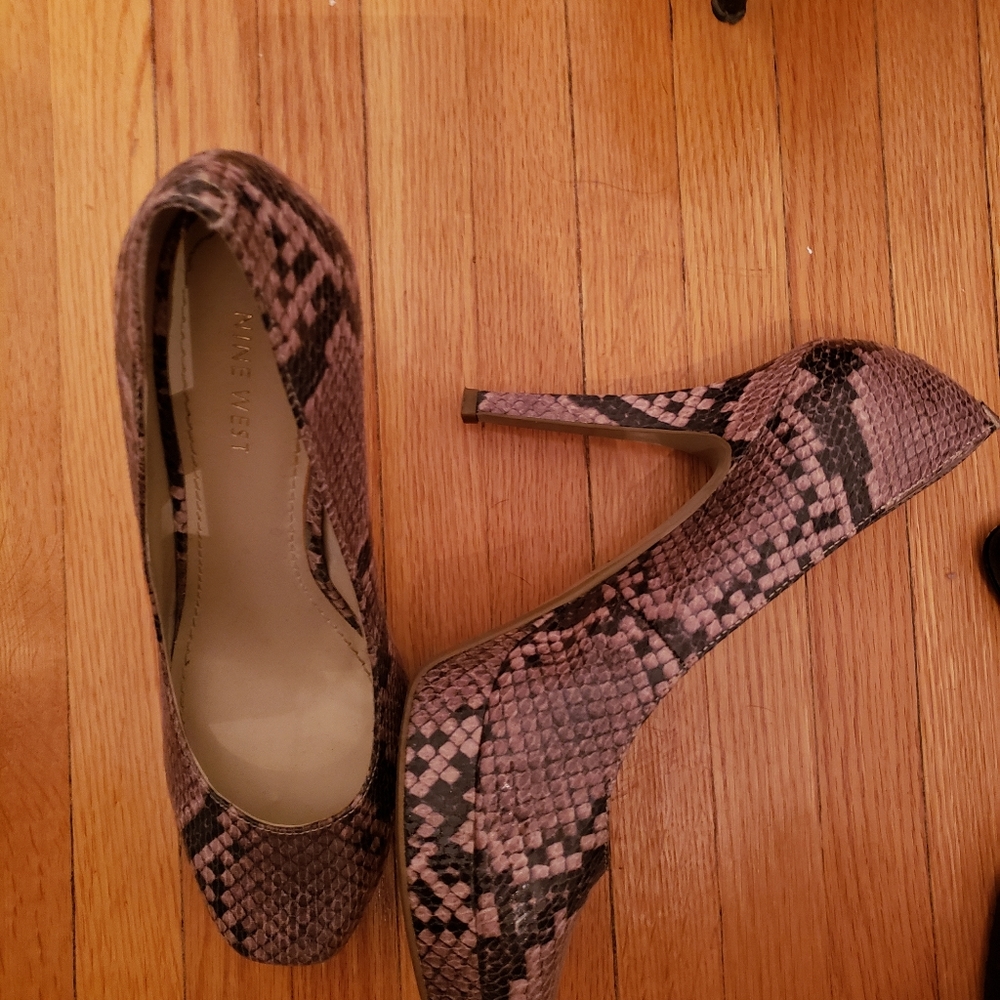 Shoes - Picture 3 of 3